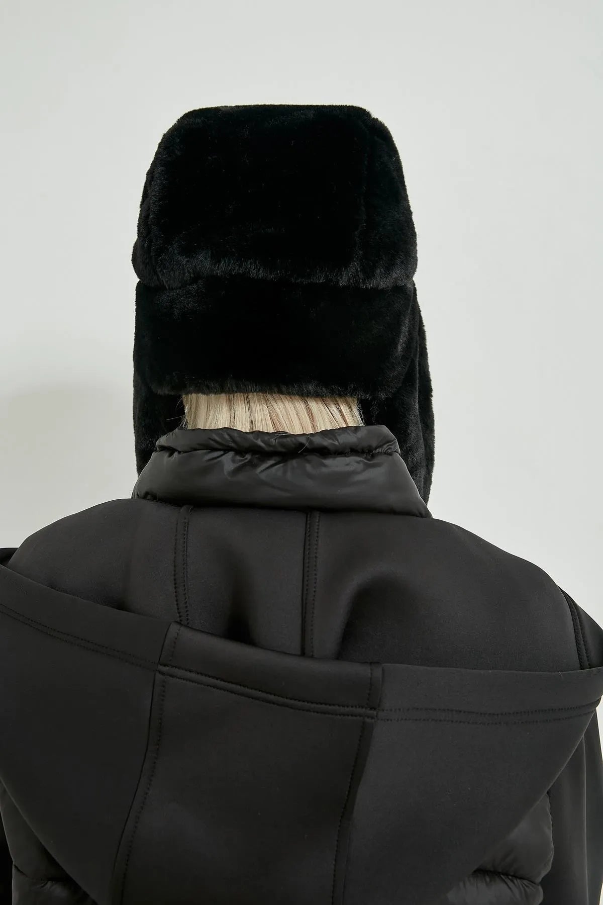 Black Furry Pilot Style Hat Beret